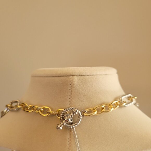 Silver and Gold Tone Necklace with Rhinestones. Glass Crystals. Toggle Clasp. - Picture 7 of 12